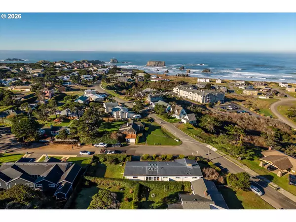 Bandon, OR 97411,615 JACKSON AVE SW