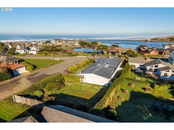 Bandon, OR 97411,615 JACKSON AVE SW