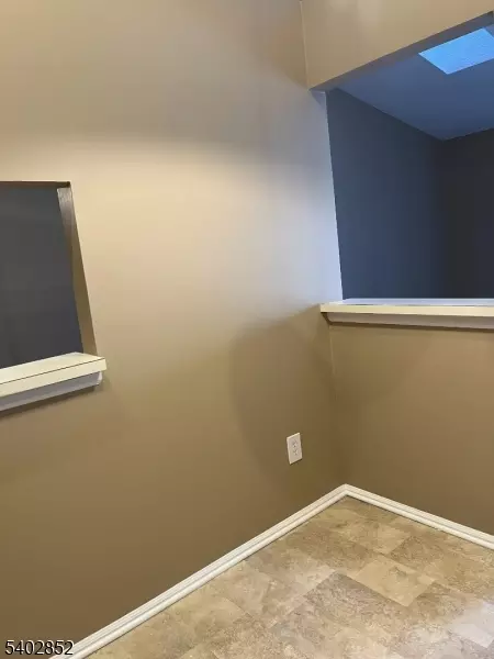 Mahwah Twp., NJ 07430,611 Lilac Ln