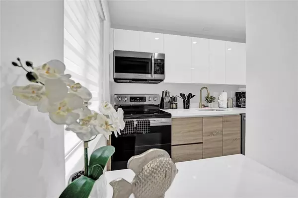 Lauderdale By The Sea, FL 33308,4536 Poinciana St #3