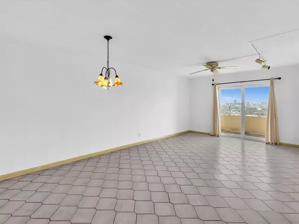 Fort Lauderdale, FL 33304,900 NE 18th Ave #1404