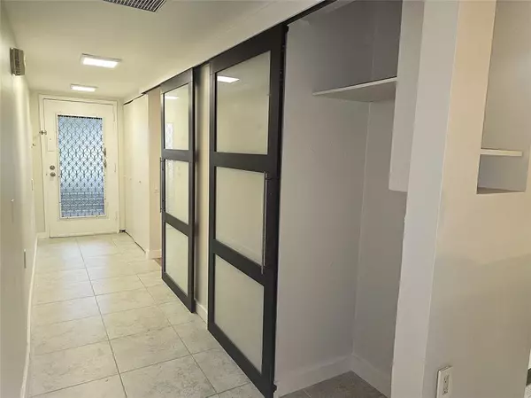 Coconut Creek, FL 33066,1107 Bahama Bnd #E1