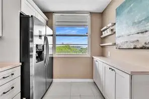 Davie, FL 33324,1520 Whitehall Dr #405