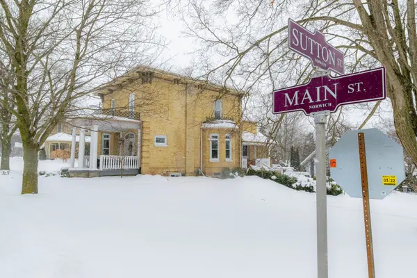 Norwich, ON N0J 1P0,18 Main ST E