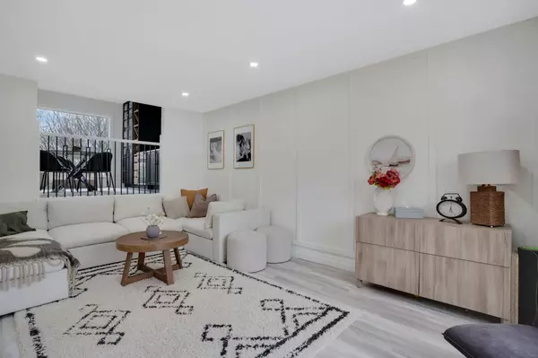 Kitchener, ON N2A 3H9,49 Wyandotte CT