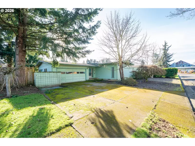 710 BINSHADLER ST, Lebanon, OR 97355