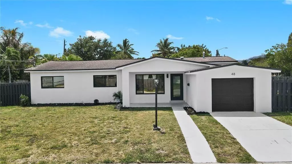48 SE 7th St, Hollywood, FL 33004