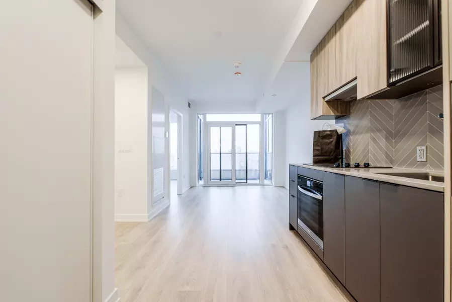 1037 The Queensway AVE #1009, Toronto W08, ON M8Z 6C7