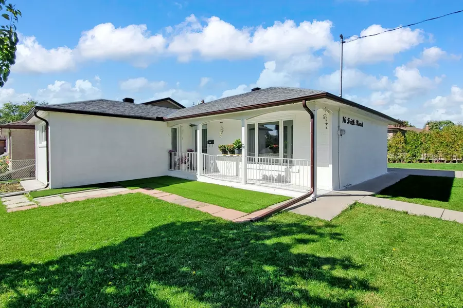 16 Frith RD, Toronto W05, ON M3N 1G1