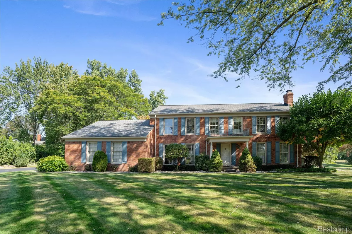 Bloomfield Hills, MI 48302,4123 Chimney Point DR