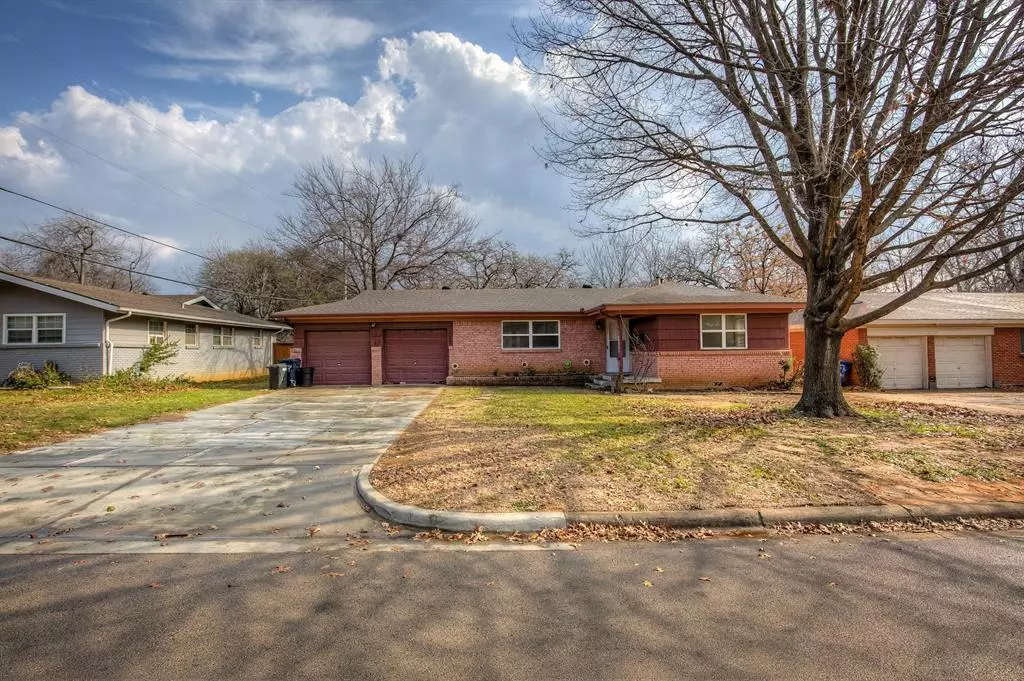 Euless, TX 76040,405 Vine Street