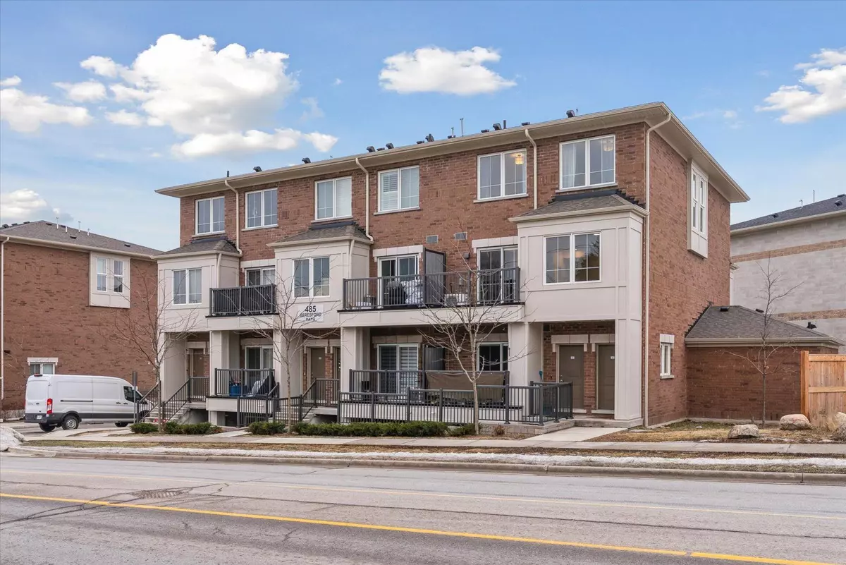 Oshawa, ON L1H 5S7,485 Beresford PATH #6