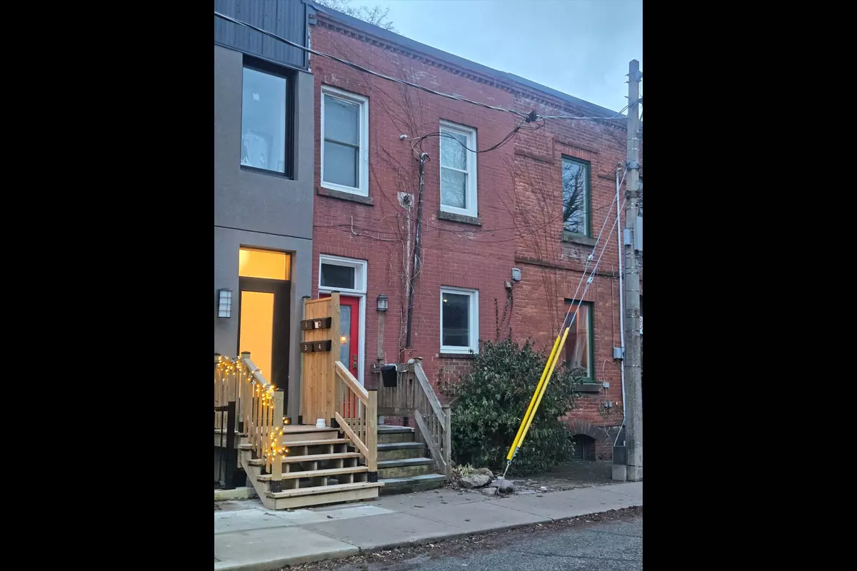 Toronto E02, ON M4E 2H2,43 Norwood TER