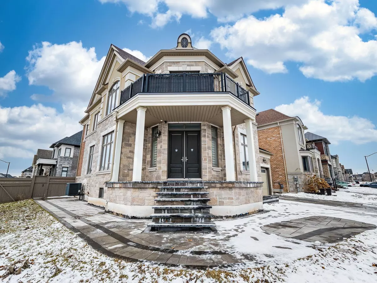 Brampton, ON L6X 5P3,22 Longevity RD