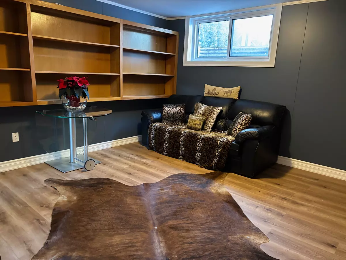 Toronto W08, ON M9A 2N5,73 Abilene DR #BSMT