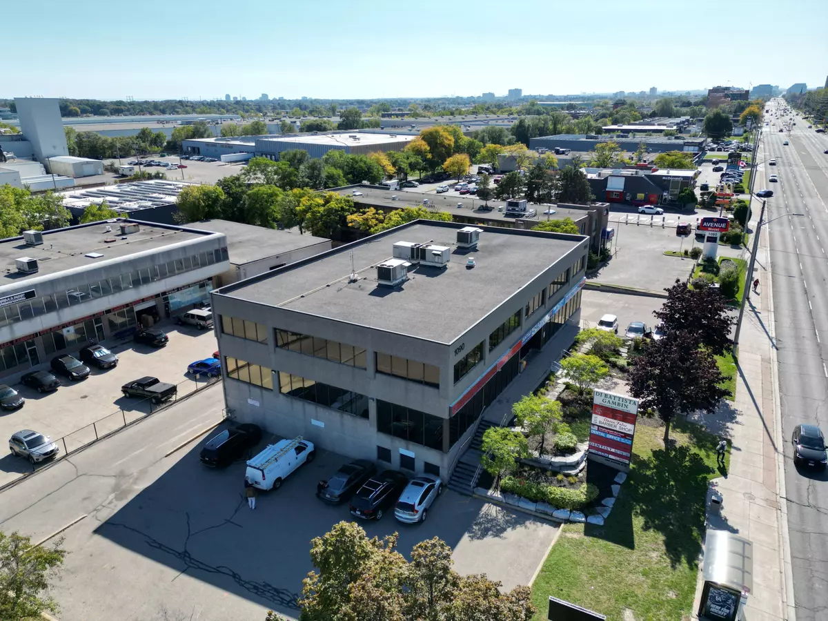 Mississauga, ON L4Y 2B8,1090 Dundas ST E #202, 203