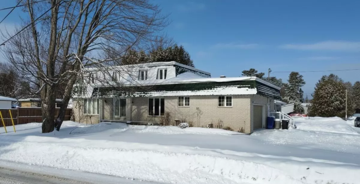 West Nipissing, ON P2B 3A9,61 Third ST