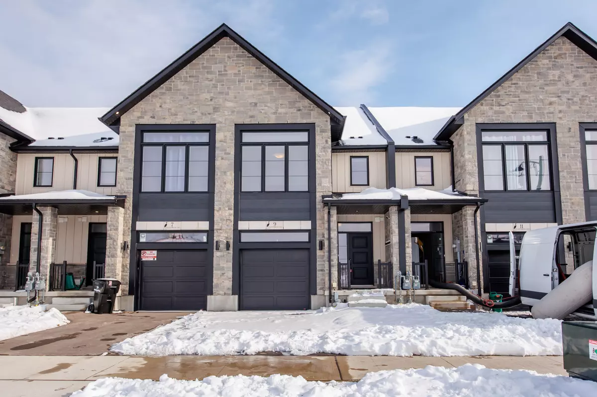Cambridge, ON N1S 0E5,9 Queensbrook CRES