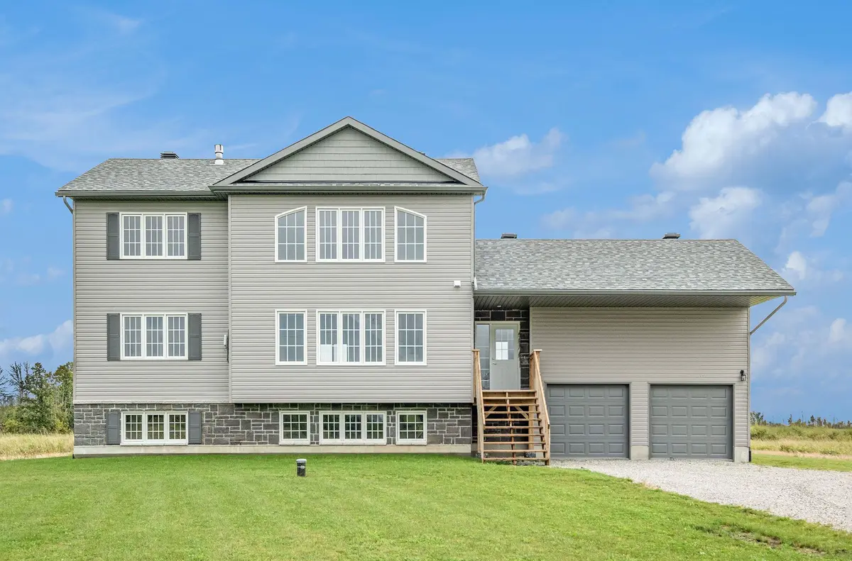 Montague, ON K7A 4S7,491 Sturgess RD