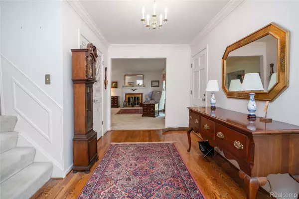 Bloomfield Hills, MI 48302,4123 Chimney Point DR