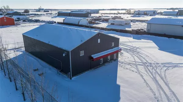 Niverville, MB R0A 1E0,41131 6TH AV AVE