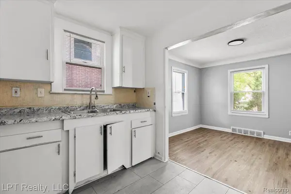 Detroit, MI 48224,11608 Duchess ST