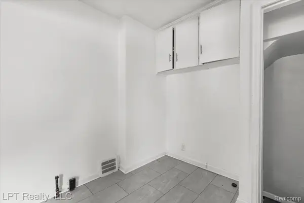 Detroit, MI 48224,11608 Duchess ST