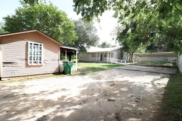 Stephenville, TX 76401,1065 W Pecan Street