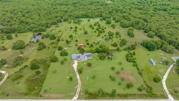 223 Slayden Drive,  Sunset,  TX 76270