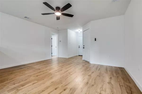 Dallas, TX 75216,4129 Easter Avenue