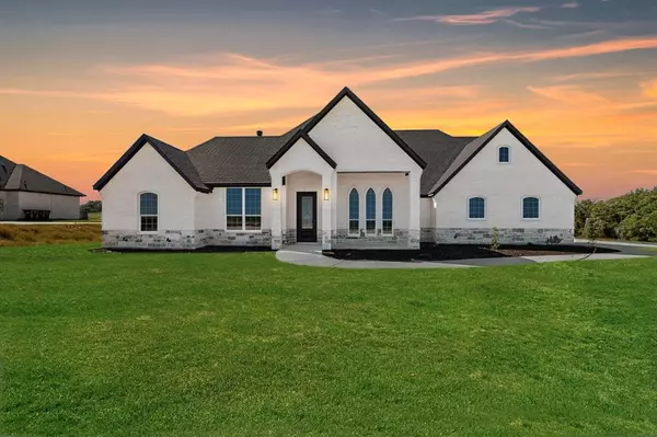 1025 Gonzollas Road, Springtown, TX 76082