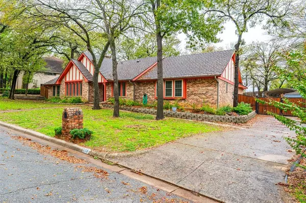 Fort Worth, TX 76112,108 Silverleaf Drive