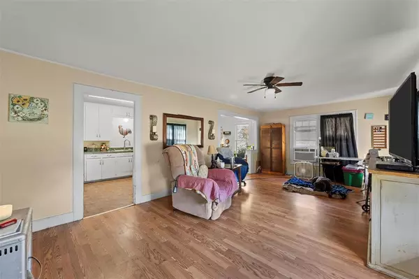 Wortham, TX 76693,403 N 5th Street