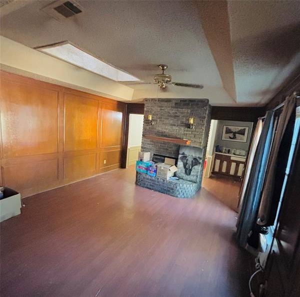 2224 Brigadoon Court, Arlington, TX 76013