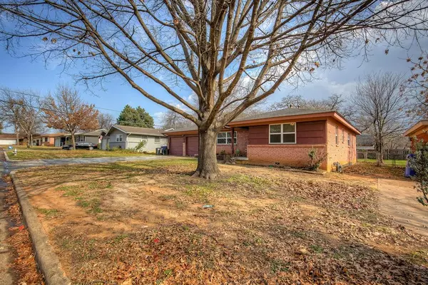 Euless, TX 76040,405 Vine Street