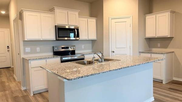 Cleburne, TX 76033,568 MARSH Street