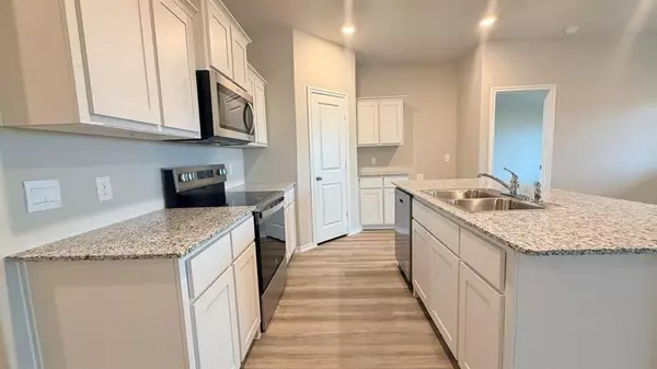 Cleburne, TX 76033,568 MARSH Street