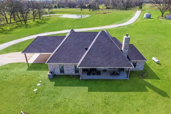 Collinsville, TX 76233,939 Graham Grove Road