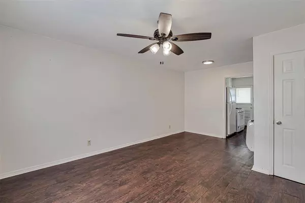 Arlington, TX 76011,206 E Rogers Street