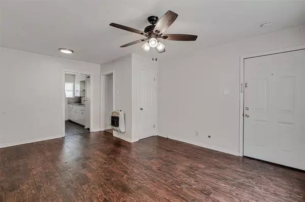 Arlington, TX 76011,206 E Rogers Street