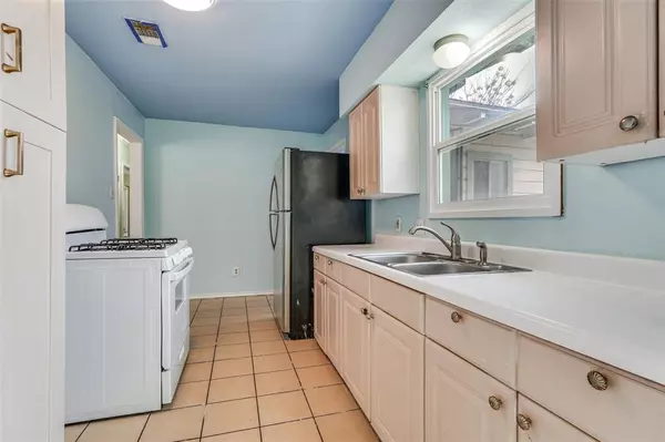 Dallas, TX 75212,4022 Baker Avenue