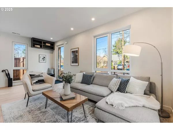 Portland, OR 97206,5496 SE Boise ST #2