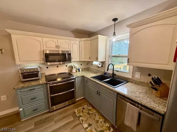 West Milford Twp., NJ 07421,117 Papscoe Rd