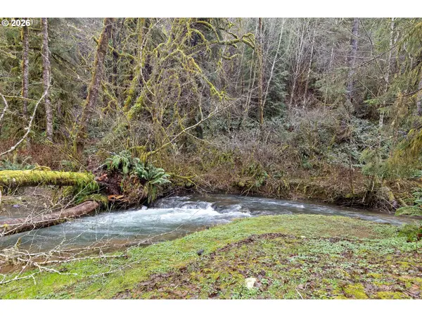 835 N BEAR CREEK RD, Otis, OR 97368