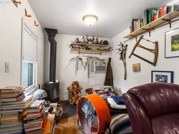 Portland, OR 97213,3927 NE 47TH AVE