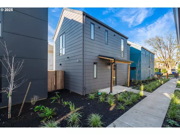 Portland, OR 97206,5484 SE Boise ST #8