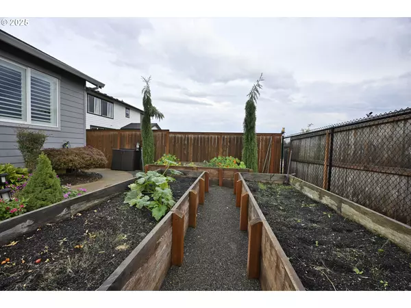 Salem, OR 97306,2332 VENETA AVE S