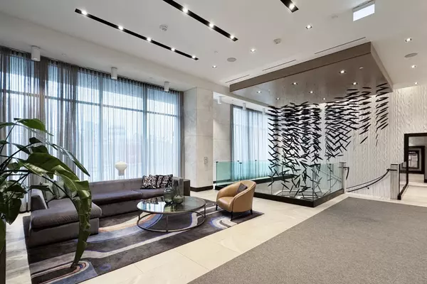 Toronto C08, ON M5A 1B9,1 Edgewater DR #314