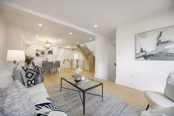 Toronto E04, ON M1K 3L3,70 Granger AVE