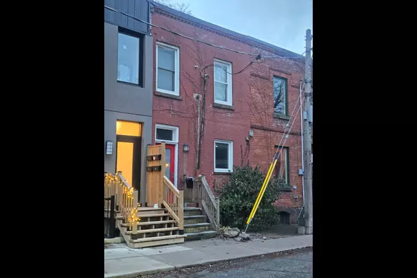 43 Norwood TER, Toronto E02, ON M4E 2H2